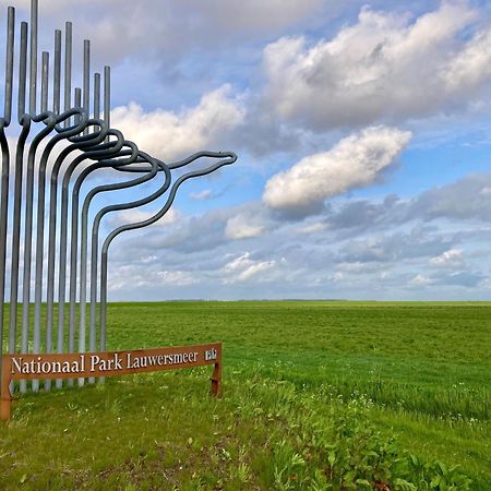 4 Pers Holiday Home Hilla With Winter Garden In Front Of The Dike Directly On The Lauwersmeer Anjum Bagian luar foto