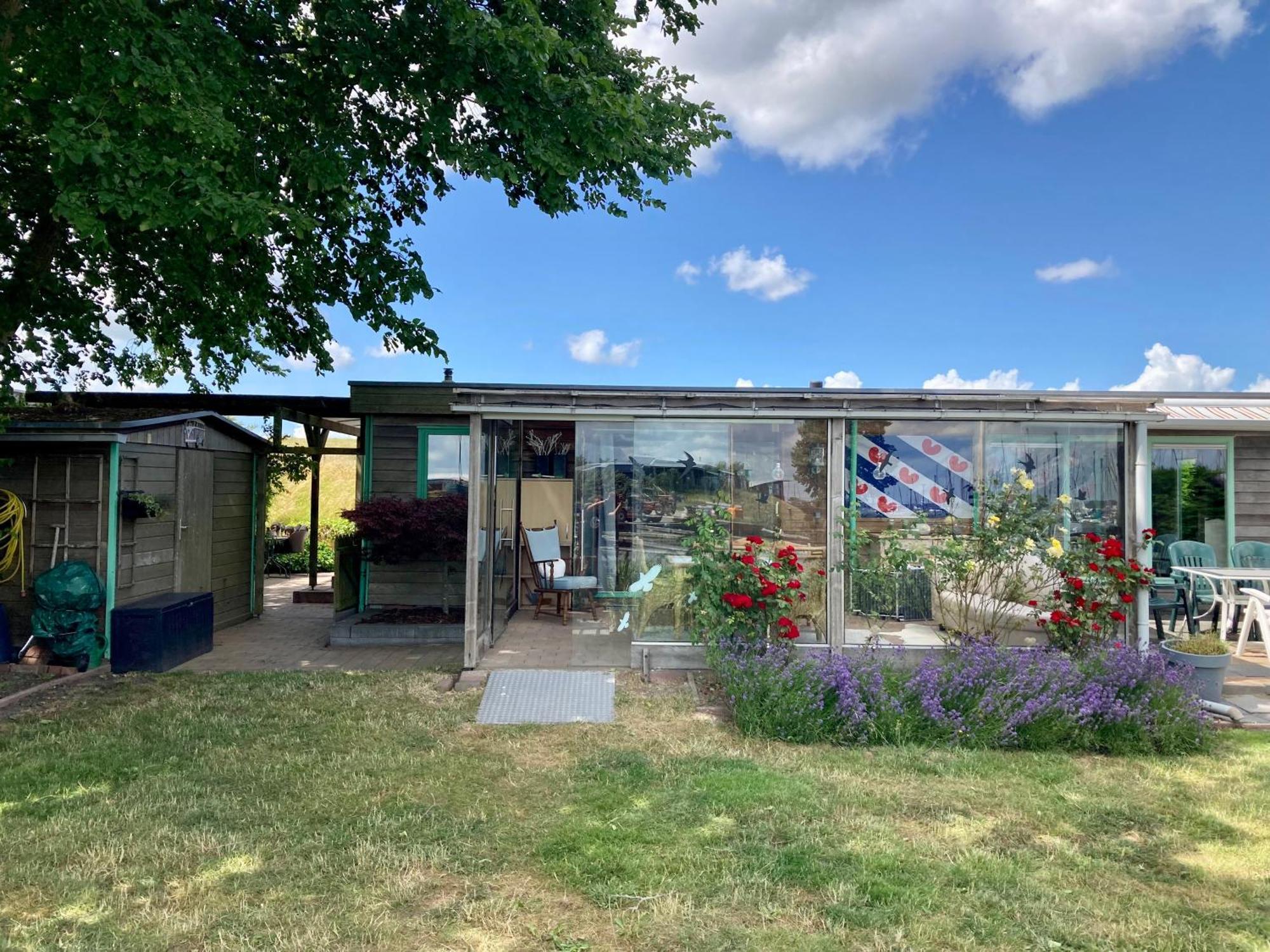 4 Pers Holiday Home Hilla With Winter Garden In Front Of The Dike Directly On The Lauwersmeer Anjum Bagian luar foto