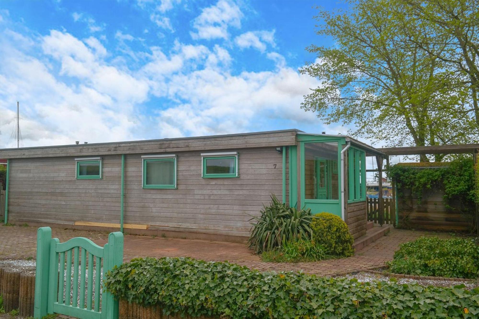 4 Pers Holiday Home Hilla With Winter Garden In Front Of The Dike Directly On The Lauwersmeer Anjum Bagian luar foto